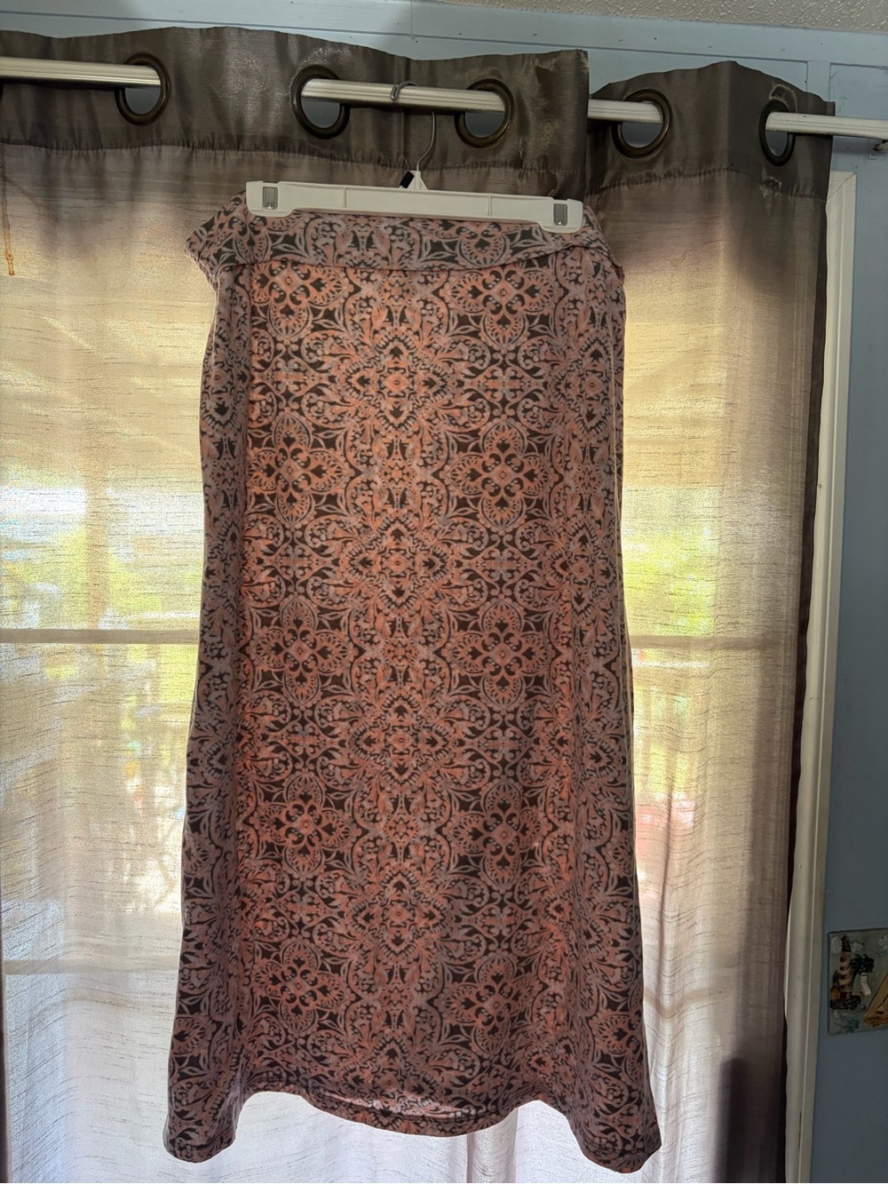 Faded Glory Blush Pink and Charcoal Floral Damask Maxi Skirt